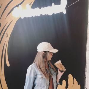 Meet your Posher, Linh